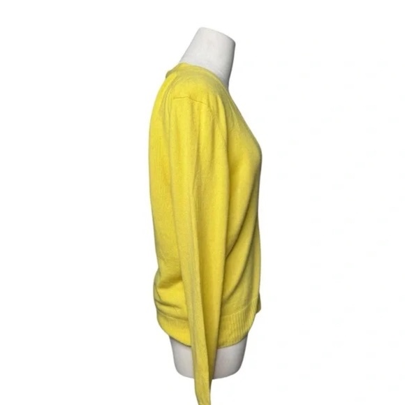 Theory 100% Cashmere Oversized Yellow Fine Knit long sleeve button down - Picture 7 of 8
